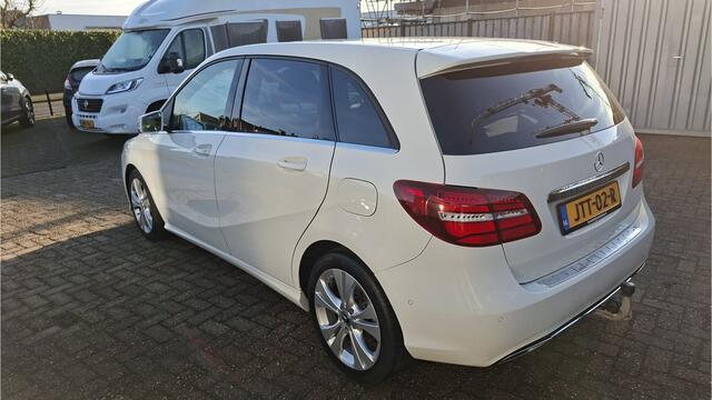 Mercedes-Benz B-KLASSE 200 Prestige AUTOMAAT - panoramadak - NAVIGATIE