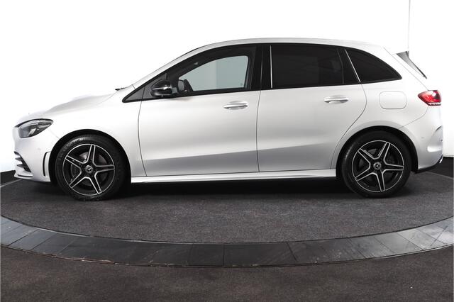 Mercedes-Benz B-KLASSE 250 e AMG Line Hybride - Automaat | Dig. Cockpit | Cruise | Stoelverw. | PDC | Camera | NAV | ECC | Elek. Klep | Afn. Trekhaak | LM 18" |