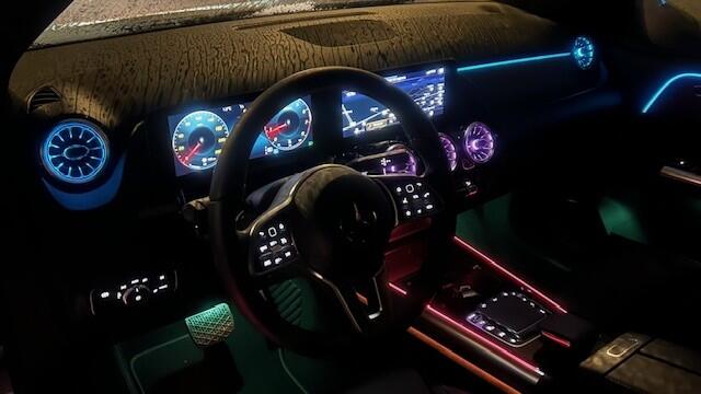 Mercedes-Benz B-KLASSE 200 EDITION19 6.000KM!! NAVIGATIE PREMIUM, APPLE CARPLAY, AUGMENTED REALITY, STOELVERWARMING, AMBIËNTEVERLICHTING, DODEHOEK ASSIST, SPOOR ASSIST, ELEC. ACHTERKLEP, PARKEERHULP V/A, ACHTERUITRIJCAMERA, LED-LICHT, 18"L/M-VELGEN, ENZ. ENZ. FULL OPTIONS!!