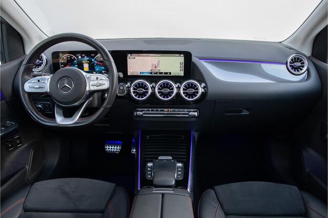 Mercedes-Benz B-KLASSE 250 e AMG Premium, Pano, Distronic, Trekhaak, Widescreen, Sfeerverlichting