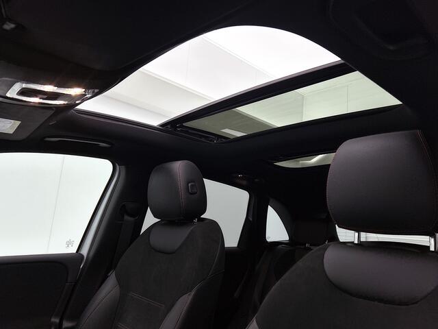 Mercedes-Benz B-KLASSE 180 AMG Line | Panoramadak | Achteruitrijcamera | Distronic | Sfeerverlichting | Inclusief 24 maanden MB Certified garantie voor Europa.