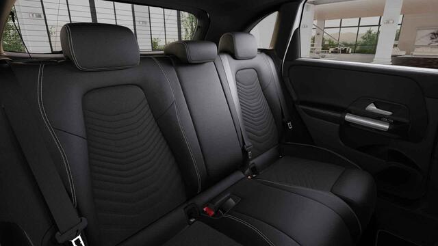 Mercedes-Benz B-KLASSE 250 e Luxury Line | Trekhaak | Getint glas | Verwarmd stuur | Apple carplay |