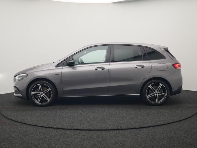 Mercedes-Benz B-KLASSE 250 e Progressive Plug In Hybrid 218pk Dealer O.H. PHEV | Camera | Night Pakket | Sfeerverlichting | Widescreen Navi | Sportstoelen Memory & Verwarmd | Apple Carplay | Blis | Cruise Control | Navigatie | DAB |