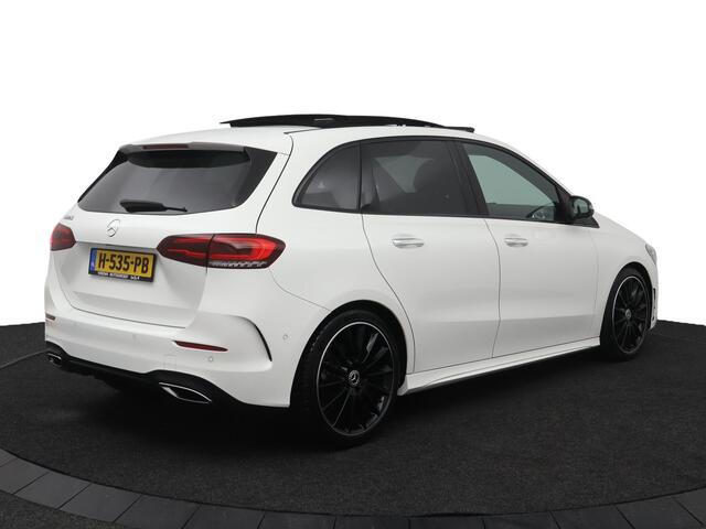 Mercedes-Benz B-KLASSE 220 Launch Edition Premium Plus Automaat - Elektrische voorstoelen - Panoramadak - Achteruitrijcamera - Navigatie - Sfeer verlichting - Virena Zekerheidspakket t.w.v. ¤895,-