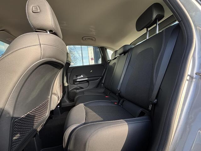 Mercedes-Benz B-KLASSE 180 Business Solution Camera | Stoelverwarming