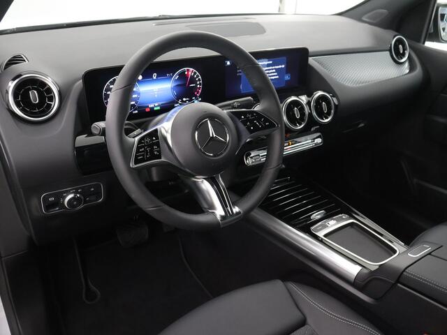 Mercedes-Benz B-KLASSE 250 e Business Solution Luxury Line | Apple CarPlay | Achteruitrijcamera | Trekhaak | MULTIBEAM LED | Stoelverwarming |