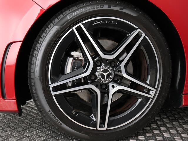 Mercedes-Benz B-KLASSE 180 Business Solution AMG (NL-Auto / Camera / ACC / Sfeerverlichting)