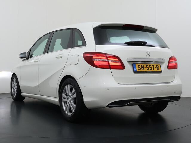 Mercedes-Benz B-KLASSE 200 d Business Solution 2143cc Trekhaak Navigatie Led Automaat GEEN POLITIE !!