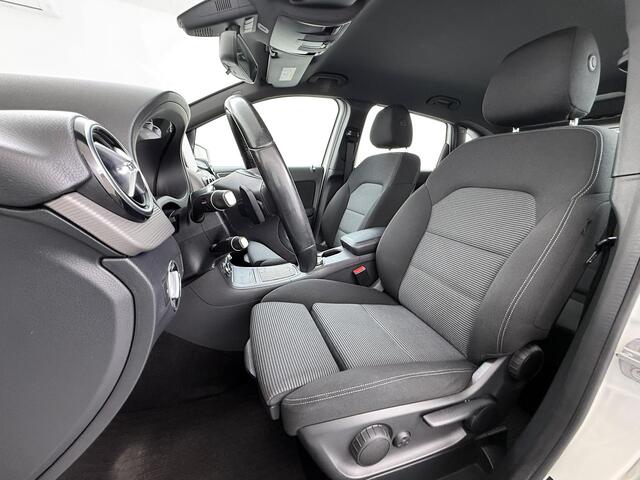 Mercedes-Benz B-KLASSE 200 d Business Solution 2143cc Trekhaak Navigatie Led Automaat GEEN POLITIE !!