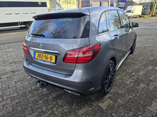 Mercedes-Benz B-KLASSE 250 AMG UITVOERING