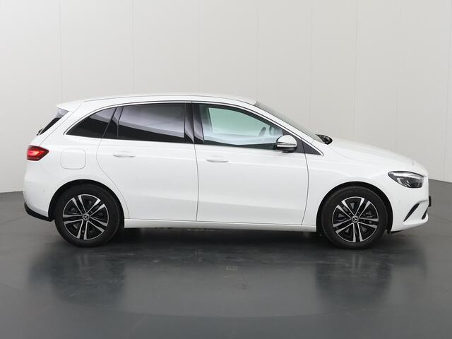 Mercedes-Benz B-KLASSE 250 e Luxury Line | Trekhaak | Getint glas | Verwarmd stuur | Apple carplay |