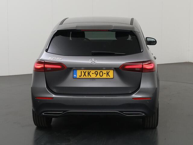 Mercedes-Benz B-KLASSE 250 e Business Solution | Trekhaak | Distronic | Elektrische achterklep | Multibeam |