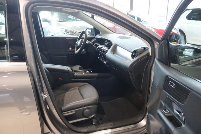 Mercedes-Benz B-KLASSE 180 Automaat MHEV Business Navigatie/Camera/Stoelverwarming