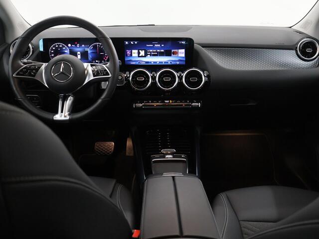 Mercedes-Benz B-KLASSE 250 e Business Line | Trekhaak | Distronic | Stoelverwarming |