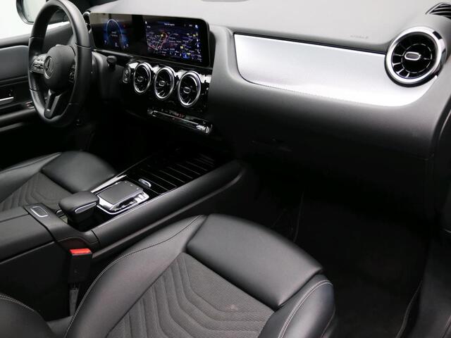 Mercedes-Benz B-KLASSE 180 Advantage Ledkoplampen | EASY PACK achterklep | Parkeerpakket met achteruitrijcamera. Inclusief 48 maanden MB Certified garantie voor Europa.
