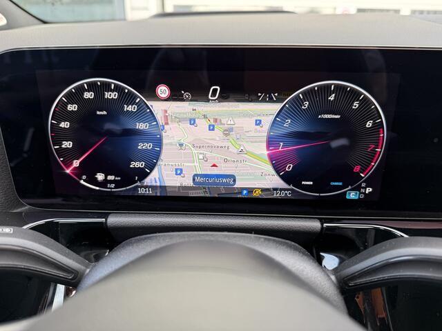 Mercedes-Benz B-KLASSE 200 AMG Line * Panoramadak * Sfeerverlichting * Head-Up * 360 Cam *