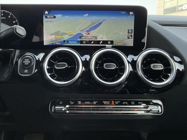 Mercedes-Benz B-KLASSE 180 Launch Edition ? Camera ? Afn. Trekhaak ? Stoelverw. ? CarPlay ?