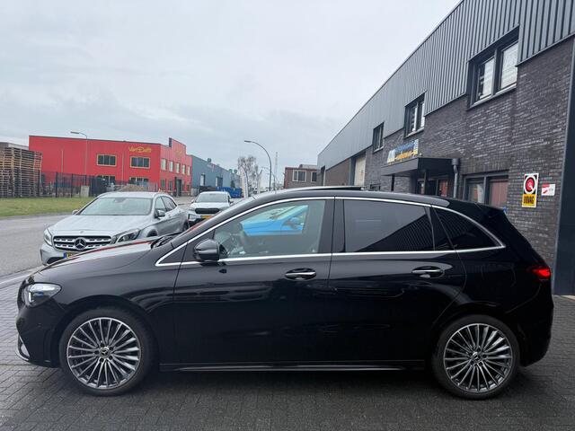 Mercedes-Benz B-KLASSE 250 e Star Edition AMG Line LIMITED | 1E EIGENAAR | 12MND GARANTIE | LED | PANO | MEMORY | NAVI | DAB | TREKHAAK | SFEERLICHT |
