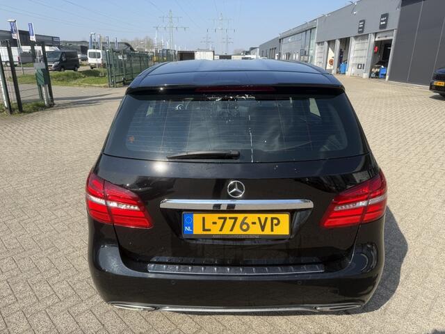 Mercedes-Benz B-KLASSE 180 Prestige AUTOMAAT / NAVI - AFN. TREKHAAK