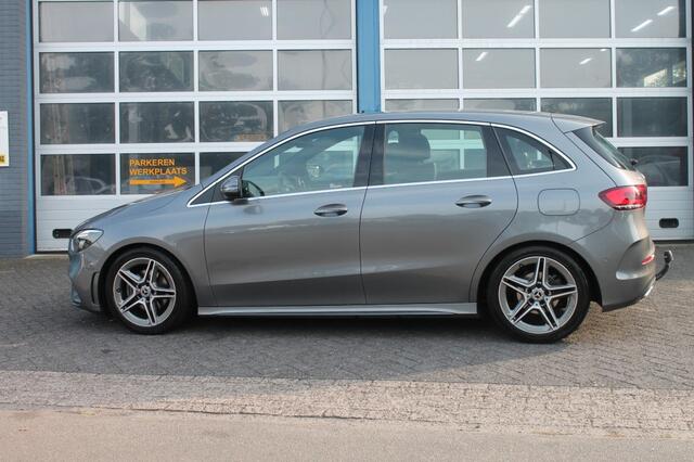 Mercedes-Benz B-KLASSE 180 BUS. SOL. AMG Automaat / Afn. Trekhaak /