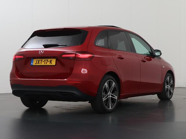 Mercedes-Benz B-KLASSE 250 e Business Solution Luxury Line | Panoramadak | Trekhaak | Night pakket | Stuurwielverwarming |