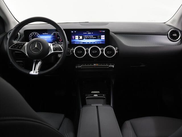 Mercedes-Benz B-KLASSE 250 e Business Solution Luxury Line | Panoramadak | Trekhaak | Night pakket | Stuurwielverwarming |