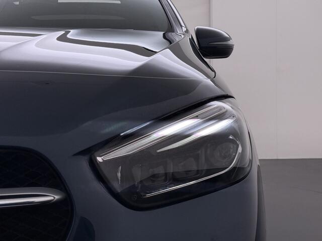 Mercedes-Benz B-KLASSE 250e Luxury // Trekhaak // Panorama dak // Camera // MultiBeam LED // Sfeerverlichting // Stoelverwarming // Wide Screen