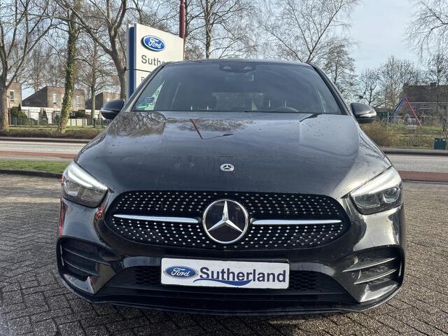 Mercedes-Benz B-KLASSE 250 e AMG Line | Plug-in Hybride | PHEV | Stoelverwarming | Camera | Navigatiesysteem | getint warmtewerend glas