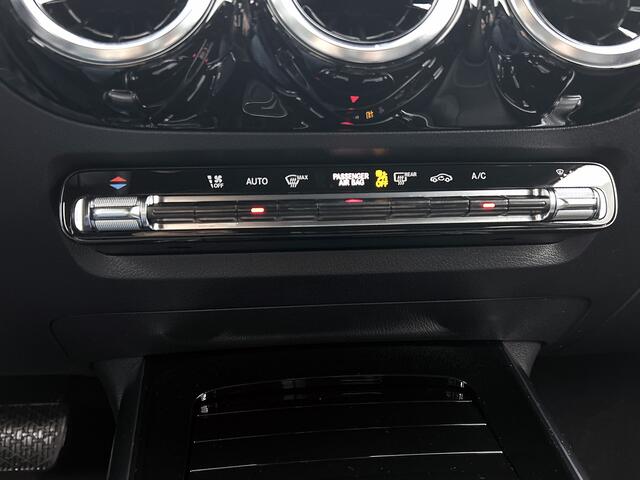 Mercedes-Benz B-KLASSE 180 Business Line | Elektrisch bedienbare achterklep | Cruise Control | Dodehoek detector | Inclusief 24 maanden Mercedes-Benz Certified garantie voor Europa.