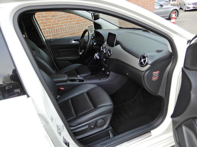 Mercedes-Benz B-KLASSE 180 AMBITION automaat