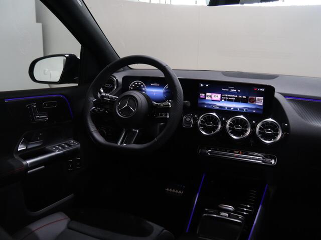 Mercedes-Benz B-KLASSE 250e Business Solution AMG | Panoramaschuifdak | Night | Winter pakket | Trekhaak | Stoelverwarming |