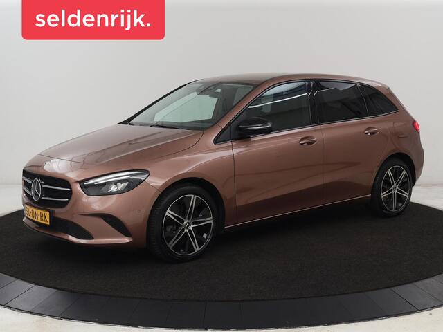 Mercedes-Benz B-KLASSE 250e Urban Night | SOH 92% | Adaptive cruise | Stoelverwarming | Camera | Carplay | Sfeerverlichting | Half leder | Full LED | Widescreen | Park Assist | Navigatie | PHEV | Plug In
