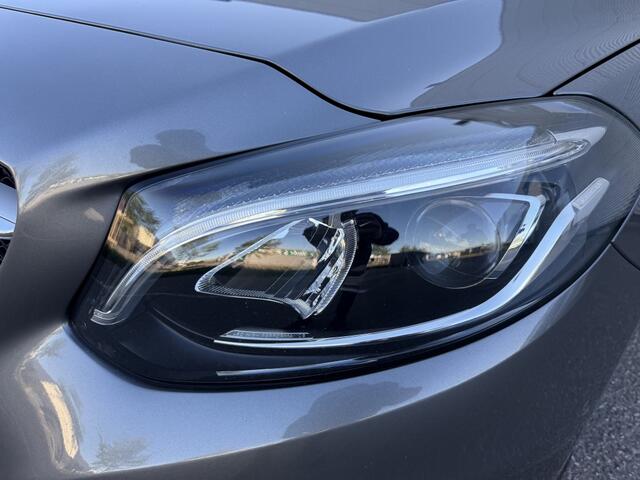 Mercedes-Benz B-KLASSE 180 Lease Ed. NAP Facelift Leer Trekhaak AMG PDC 18" Carplay Key