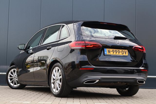 Mercedes-Benz B-KLASSE 180 Business Solution Luxury Automaat | Trekhaak afn. | Camera | Stoelverwarming | Apple Carplay / Android Auto | DAB+ Radio