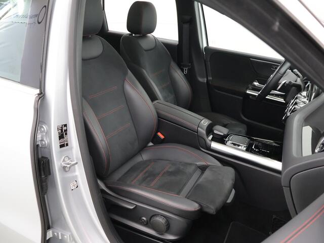 Mercedes-Benz B-KLASSE 180 Business Solution AMG | Panoramadak | Trekhaak | Stoelverwarming | Widescreen |