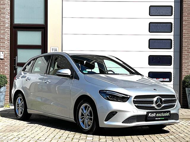 Mercedes-Benz B-KLASSE 180 Business Sol Luxury Automaat | Uniek 44000KM! | Navigatie | Camera | Leder Sport Int | Rij - Park Assist | Intellig licht syst | 16"LM Velgen | Mod 2020 | 1e Eigenaar!