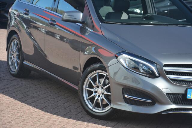Mercedes-Benz B-KLASSE 180 Ambition | Navigatie | Xenon | Cruise-control | Sportstoelen | Trekhaak | NL auto!! |