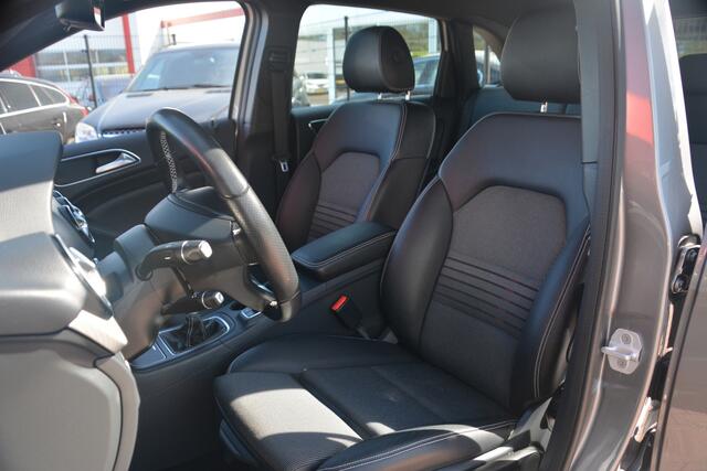 Mercedes-Benz B-KLASSE 180 Ambition | Navigatie | Xenon | Cruise-control | Sportstoelen | Trekhaak | NL auto!! |