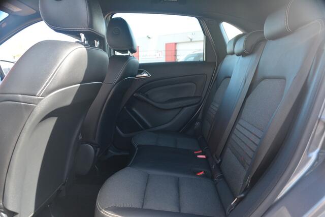 Mercedes-Benz B-KLASSE 180 Ambition | Navigatie | Xenon | Cruise-control | Sportstoelen | Trekhaak | NL auto!! |