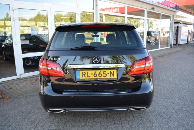 Mercedes-Benz B-KLASSE 180 123PK Ambition Urban | LED | PDC V+A | Orig. NL | NAP