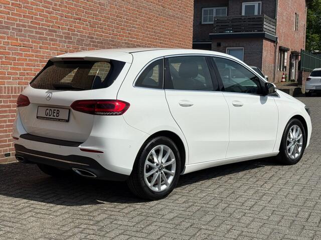 Mercedes-Benz B-KLASSE 200 BUS. SOLUTION Automaat / Carplay / Trekhaak