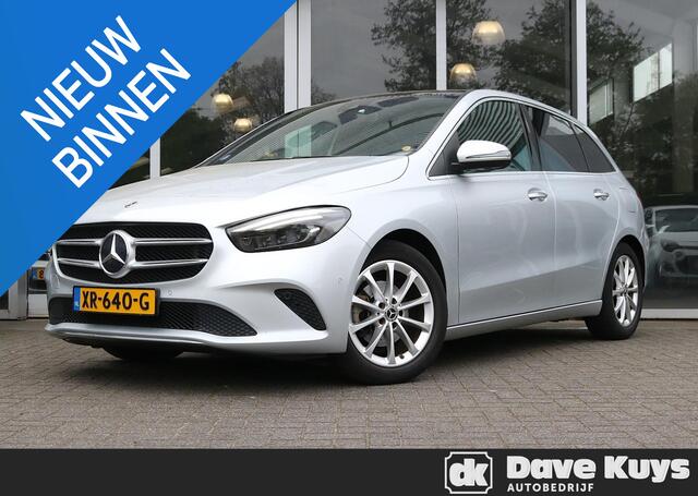 Mercedes-Benz B-KLASSE 180 Premium Plus Panoramadak | Trekhaak | Sfeerverlichting | Apple Carplay