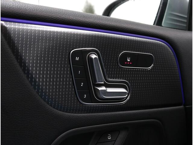 Mercedes-Benz B-KLASSE 180 Premium Plus Panoramadak | Trekhaak | Sfeerverlichting | Apple Carplay