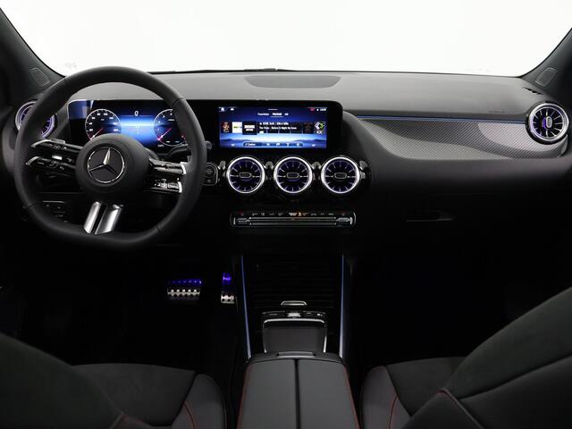Mercedes-Benz B-KLASSE 180 Star Edition | Trekhaak | Stuurverwarming | Panorama-schuifdak | Memory stoelen