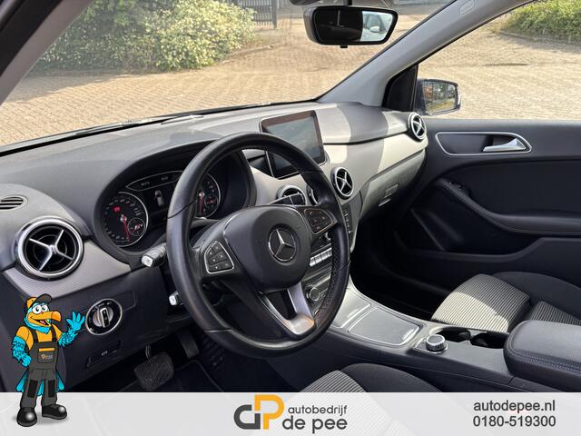Mercedes-Benz B-KLASSE 180 Ambition GARANTIE/AUTOMAAT/CRUISE/AIRCO/NAVI/PDC/LICHTMETAAL rijklaarprijs!