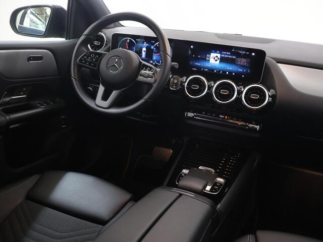 Mercedes-Benz B-KLASSE 180 Business Solution | Achteruitrijcamera | Stoelverwarming | Apple carplay |