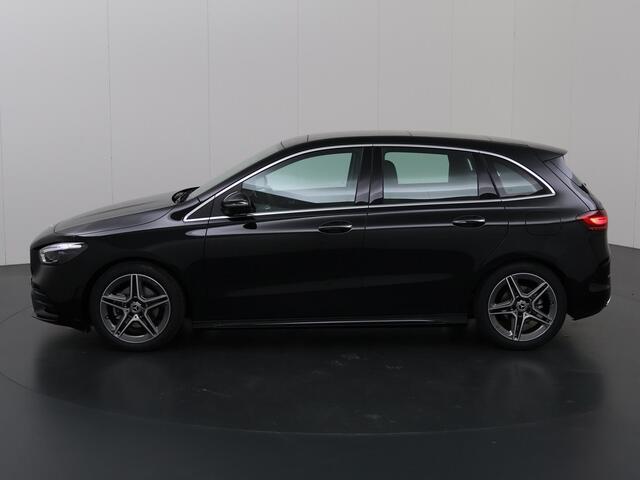 Mercedes-Benz B-KLASSE 180 Star Edition AMG | Panoramadak | Trekhaak | Multibeam LED | Memory | Winterpakket | Keyless |