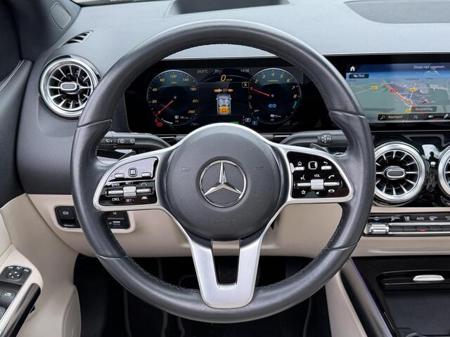 Mercedes-Benz B-KLASSE 250 e 17"/Panoramadak/Trekhaak/Head-up/Dodehoek/Adaptieve cruise/Camera/Stoelverwarming/Sfeerverlichting/Apple Carplay & Android Auto