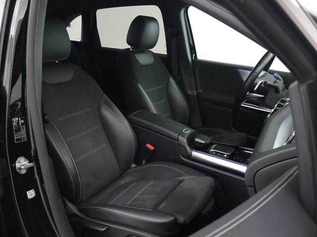 Mercedes-Benz B-KLASSE 250e 218 PK AMG NIGHT + SFEERVERLICHTING | CAMERA | 18 INCH | STOELVERWARMING