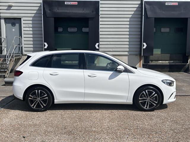 Mercedes-Benz B-KLASSE 250 e Luxury Line | Panoramadak | Trekhaak | Keyless Entry